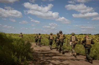 Orosz katonák a dandárparancsnok utasítására öltek meg ukrán hadifoglyokat