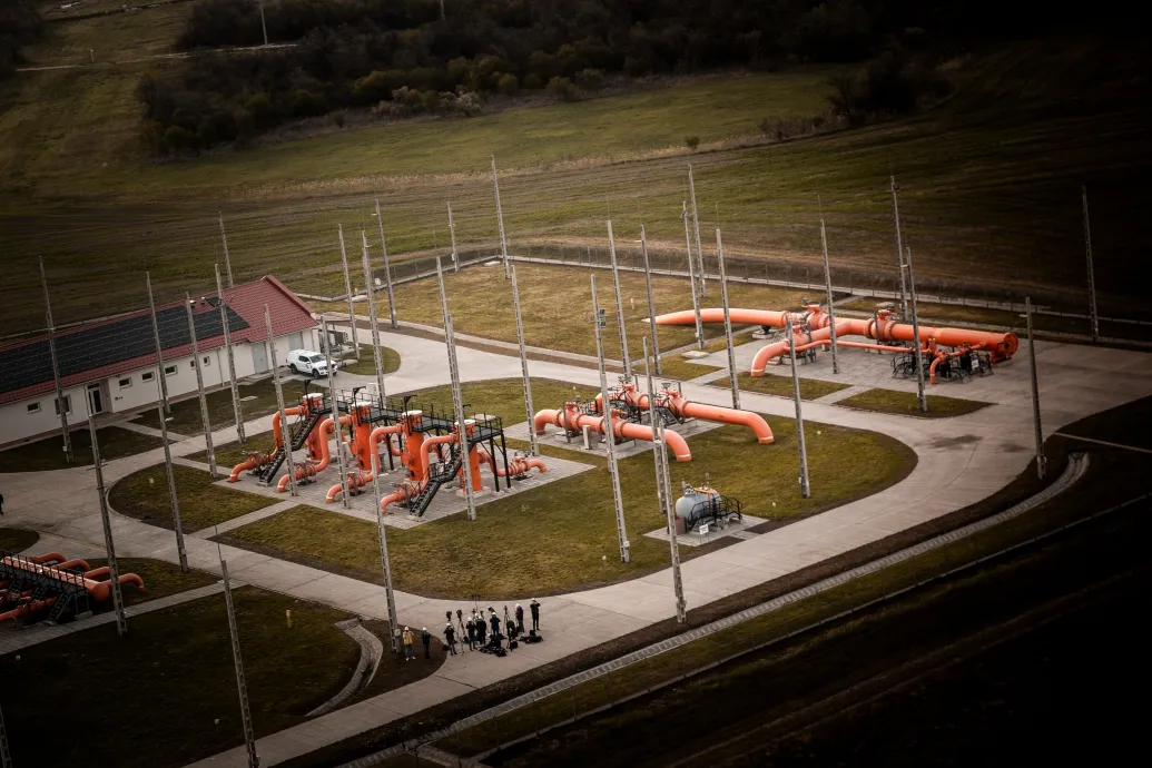 A 444 szerint akár 300 milliárd forint tűnhetett el az országból a „gázmaffia”-ügyben