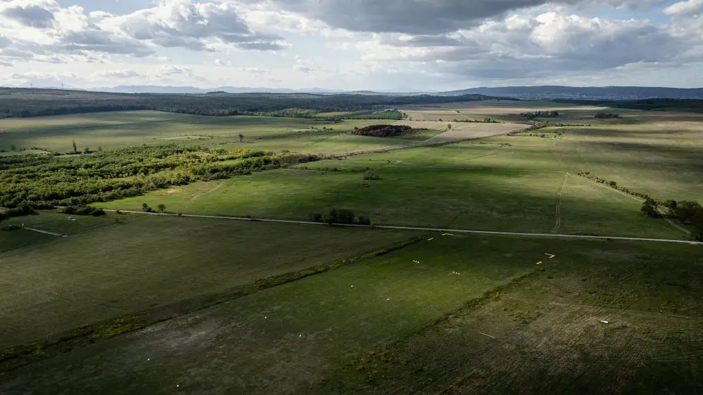 A fertőrákosiak a piuszpusztai reptérfejlesztéstől féltik Sopron és környéke ivóvízbázisát