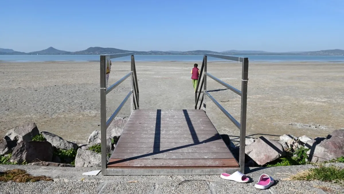 Friss adatok: a Balaton vízszintje alig 6 centiméterrel van a 2003-as mélypont felett