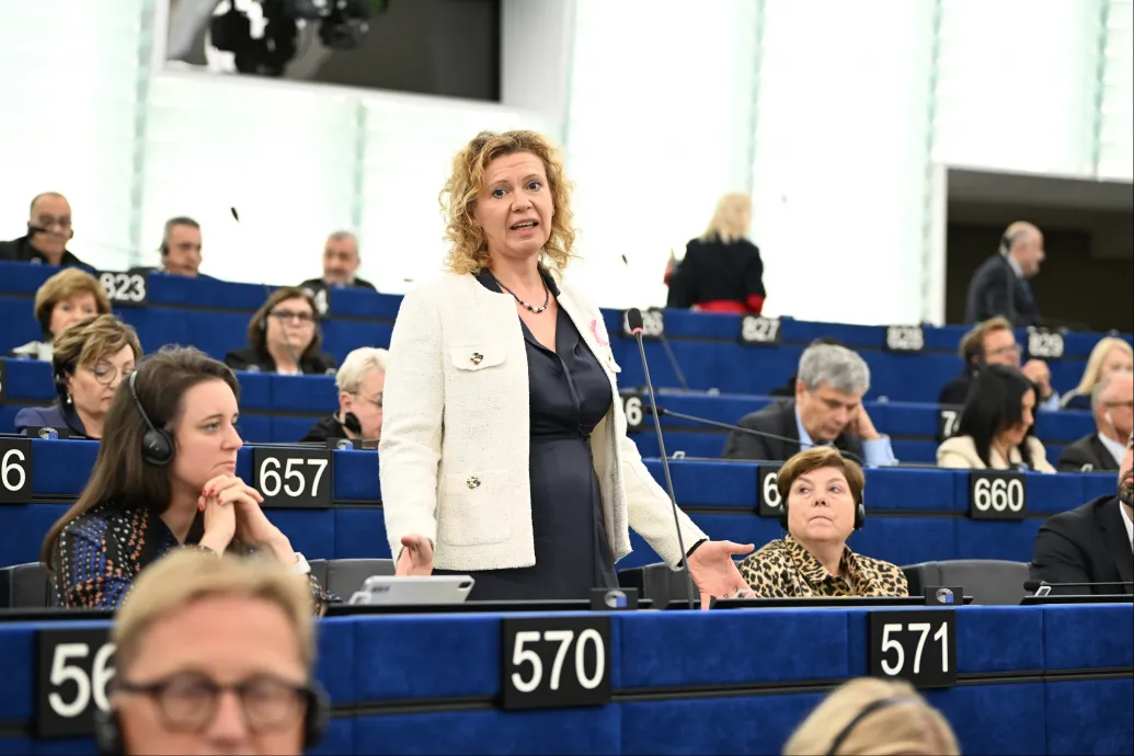 Az EP jelentéstevője: a multik alsó hangon évi százmilliárd dollárt sunnyognak el, az EP szigorítana