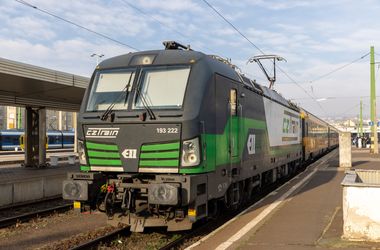 Hegyeshalom és Bécs között áll a vonatforgalom, nehezen szervezik a pótlást