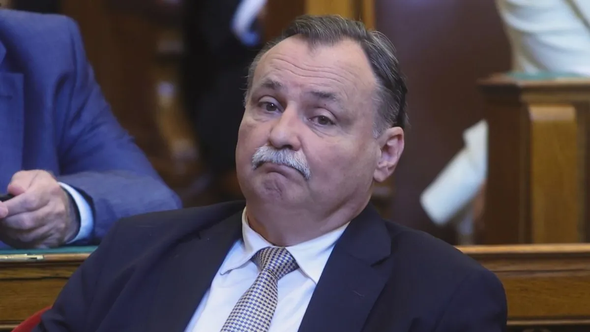 Gajdos László miniszter a luxusvadászatokon részt vevő tiszás politikusról beszélt