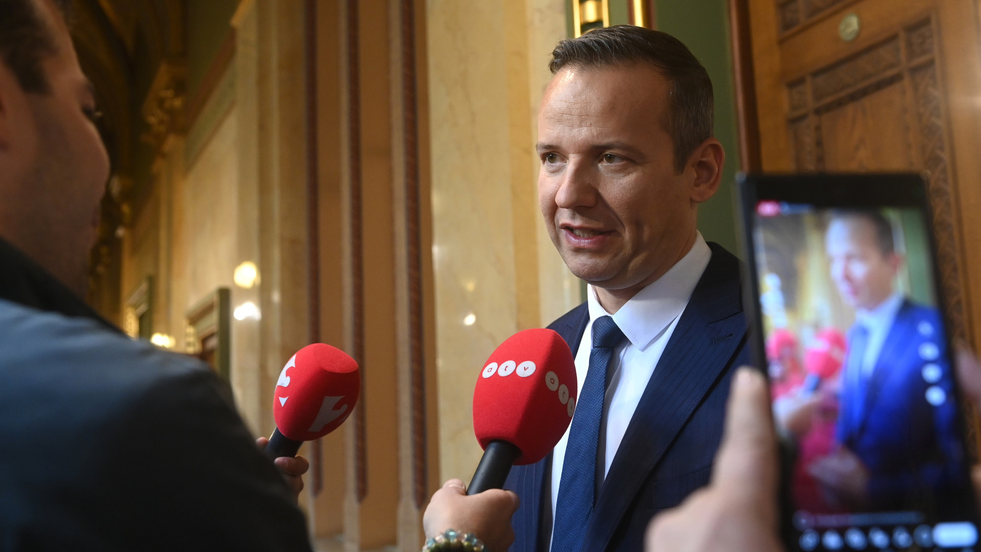 A bizottság célja a végrehajtói hálózat átfogó átvilágítása és a Schadl–Völner-ügy feltárása