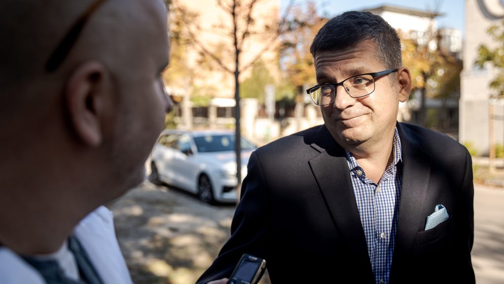 Kirúgták a NAV egyik elnökhelyettesét
