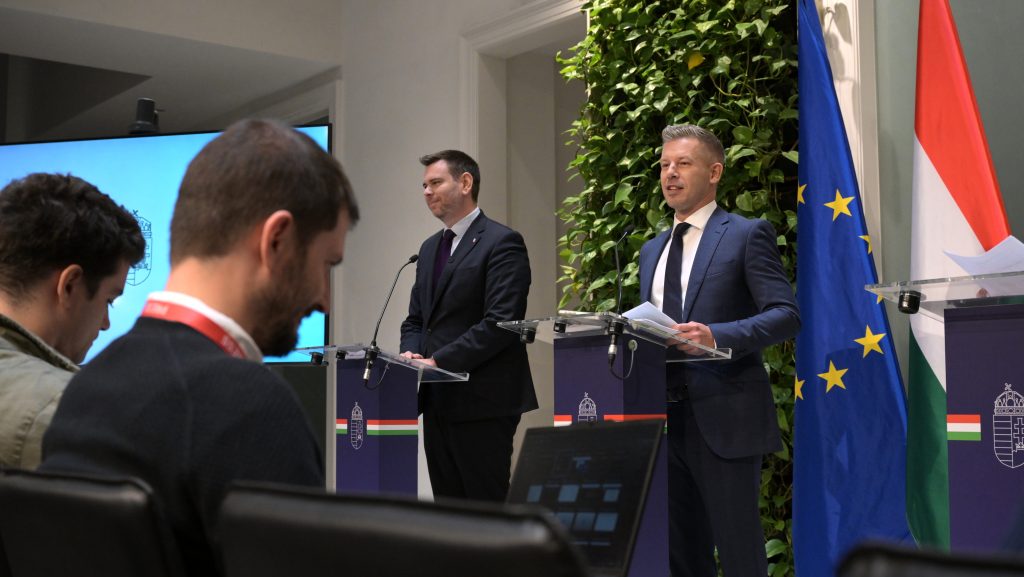 A köztévé közleménye szerint részletesen megindokolták, miért nem sugározták a sajtótájékoztatót