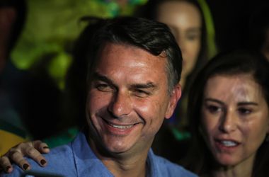 Flávio Bolsonaro nyerte a brazil elnökválasztás első fordulóját, de lesz második