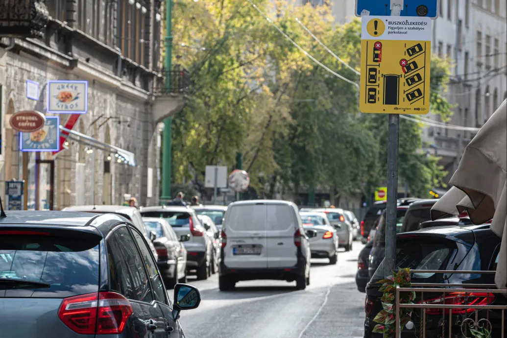 A forgalomfigyelő kamerák ellenére sem csökkennek a közlekedési szabálysértések Budapesten