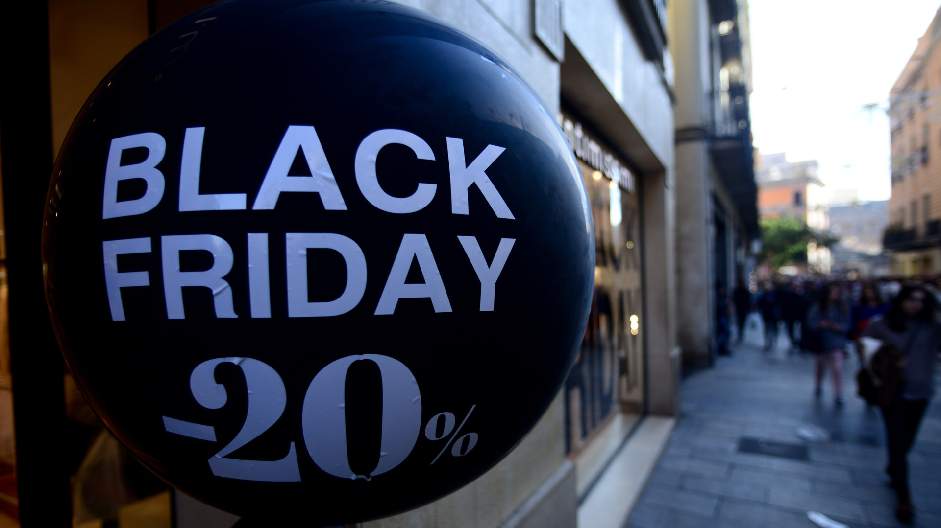 A GVH az online black friday-akciók megtévesztő trükkjeire figyelmeztet