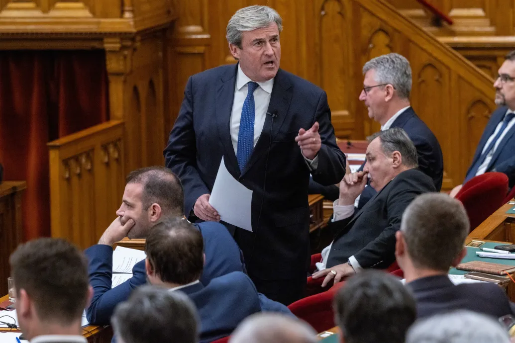 Kapitány István gazdasági és energetikai miniszter cáfolta, hogy lemondana