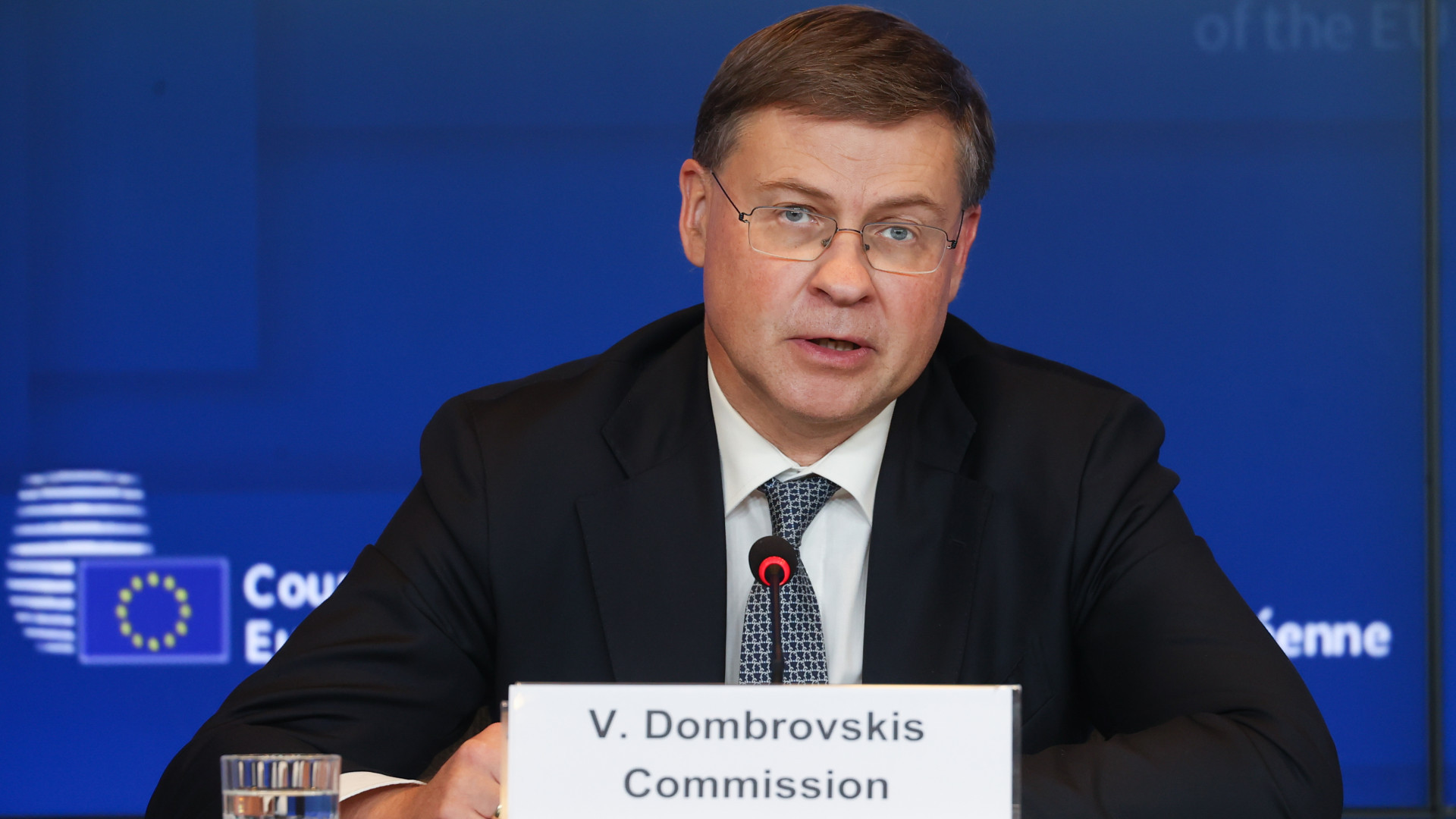 Dombrovskis szerint a felszabadult uniós források a gazdasági növekedés katalizátorai lehetnek