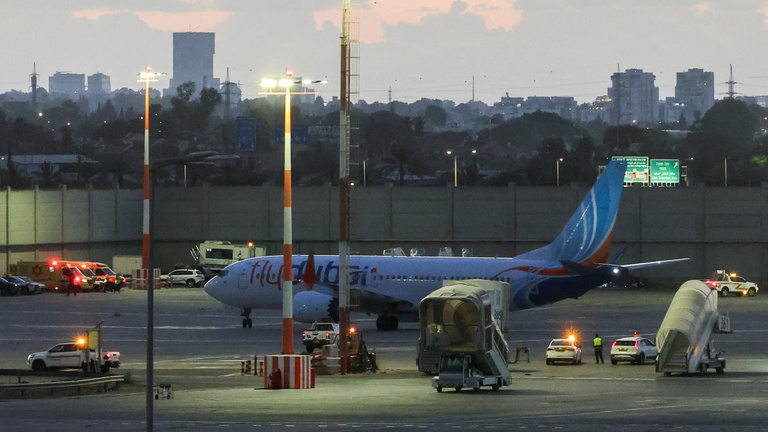 A vádak szerint öngyilkos merényletre készült a Flydubai másodpilótája