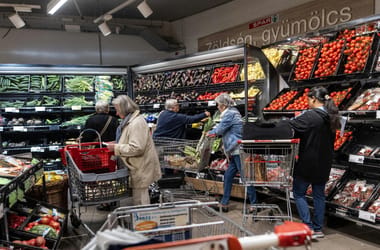 Az árrésstop kivezetése javítaná a versenyt, de növekvő különadó rontja a helyzetet