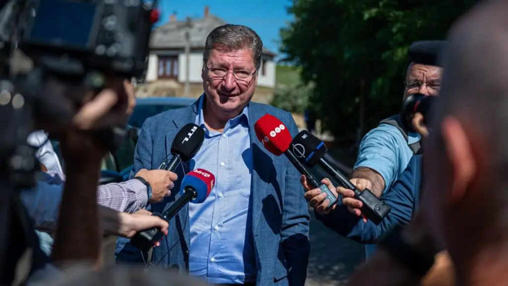 Parragh szerint a pályázati források megszerzésének feltétele volt a Balásyval való szerződés