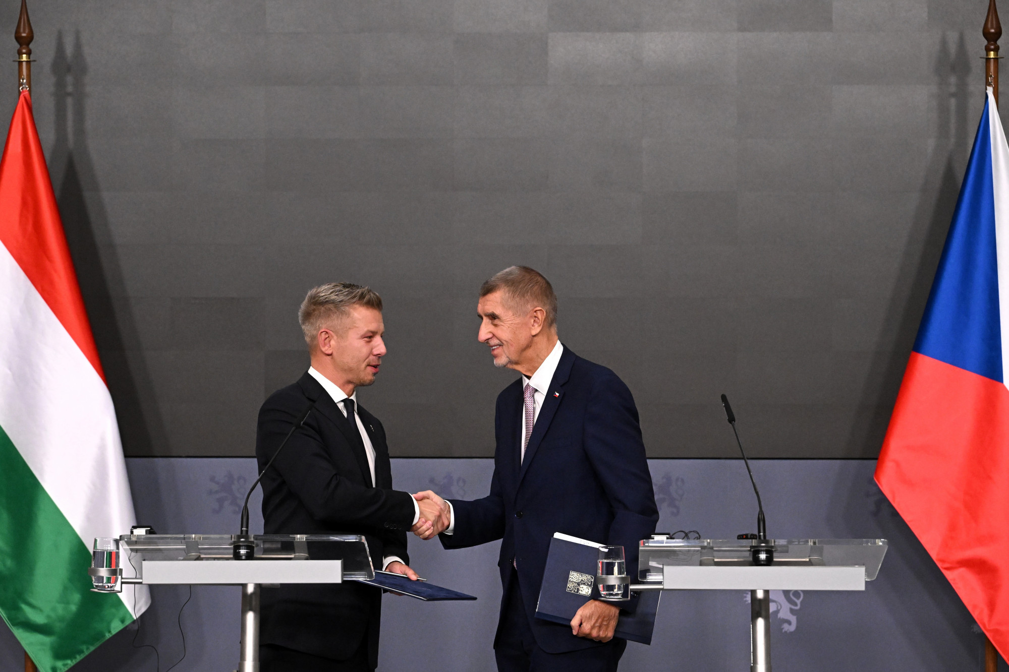 A két kormány a V4 gyorsvasútjának uniós forrásaiért indít közös lobbitevékenységet