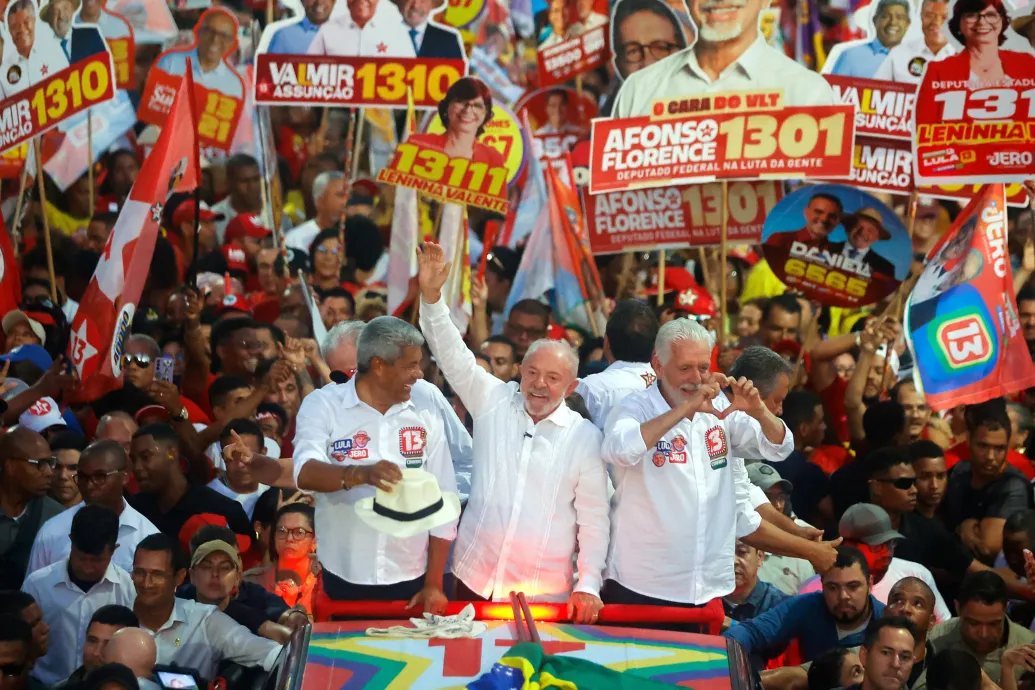 A brazil elnökválasztás első fordulóját vasárnap tartják, Lula a negyedik ciklusáért indul