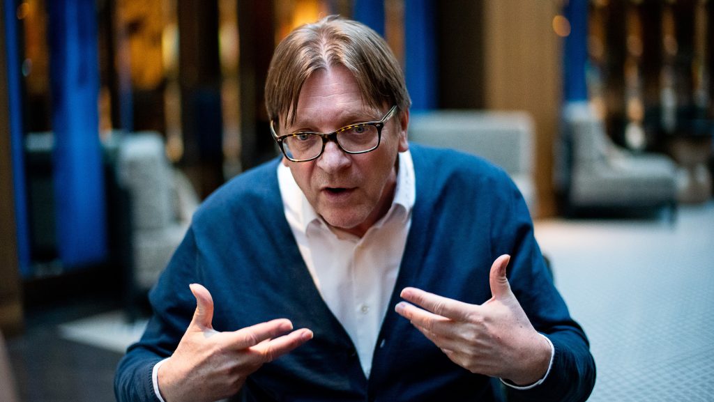 Guy Verhofstadt ellen vizsgálatot indítottak a belga hatóságok