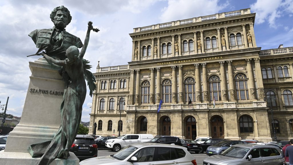 Bemutatták a HUN-REN-t MTA kutatóhálózattá alakító törvényjavaslatot