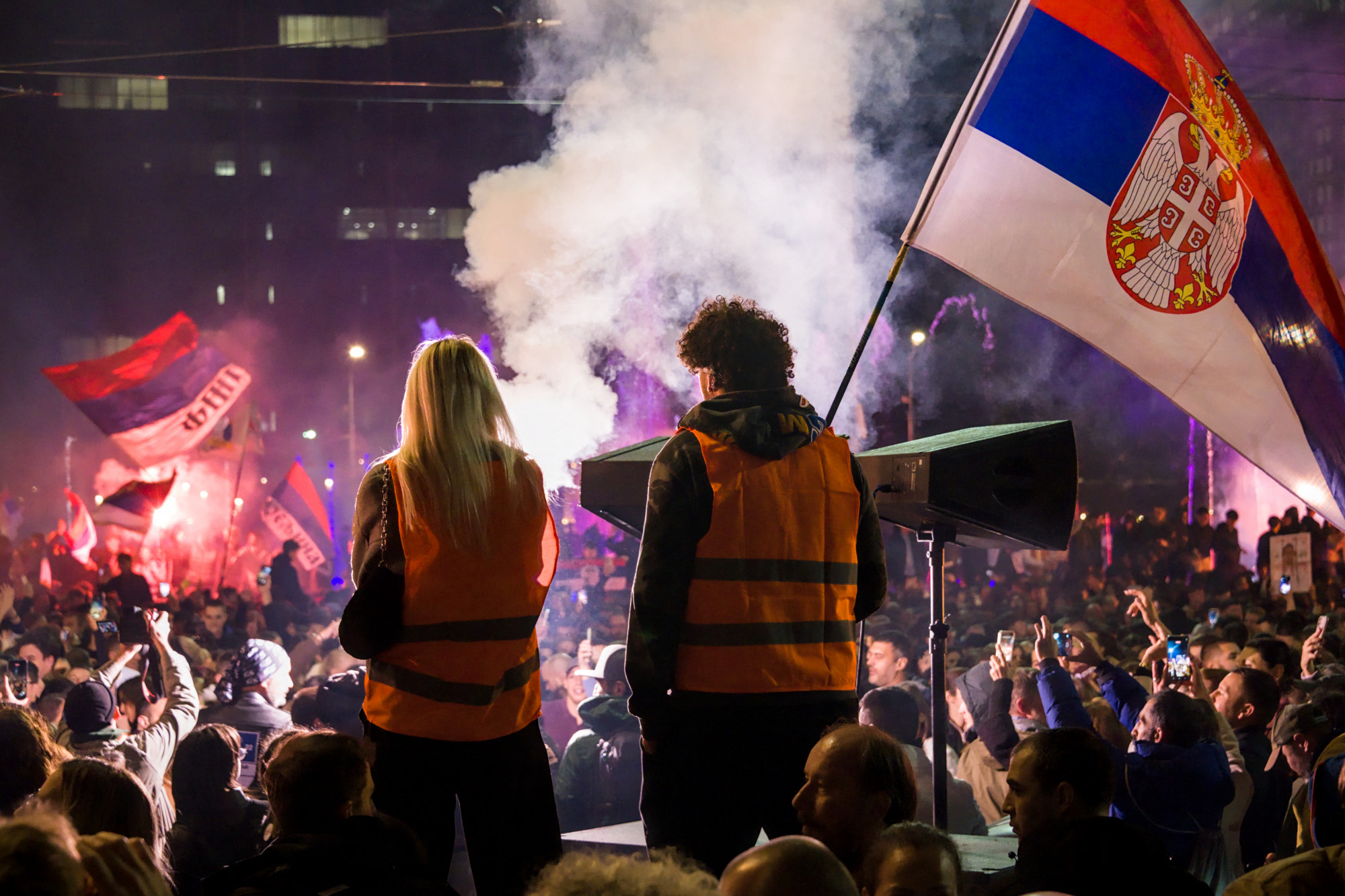 Magyarországon és Szerbiában legyőzték a leválthatatlannak hitt rendszereket
