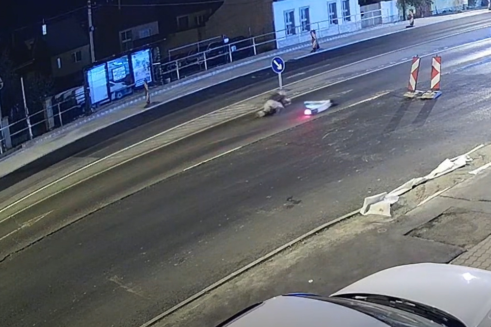 Újabb súlyos rolleres baleset történt, a Vezess szerint kellenének szabályok