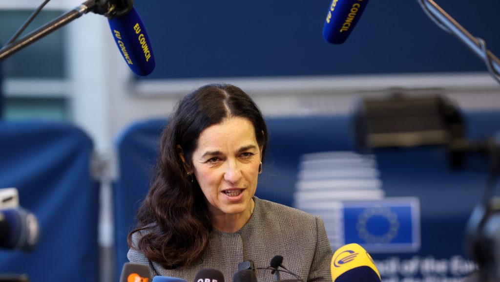 A külügy felülvizsgálta a korábbi évek központi igazgatási kiadásait