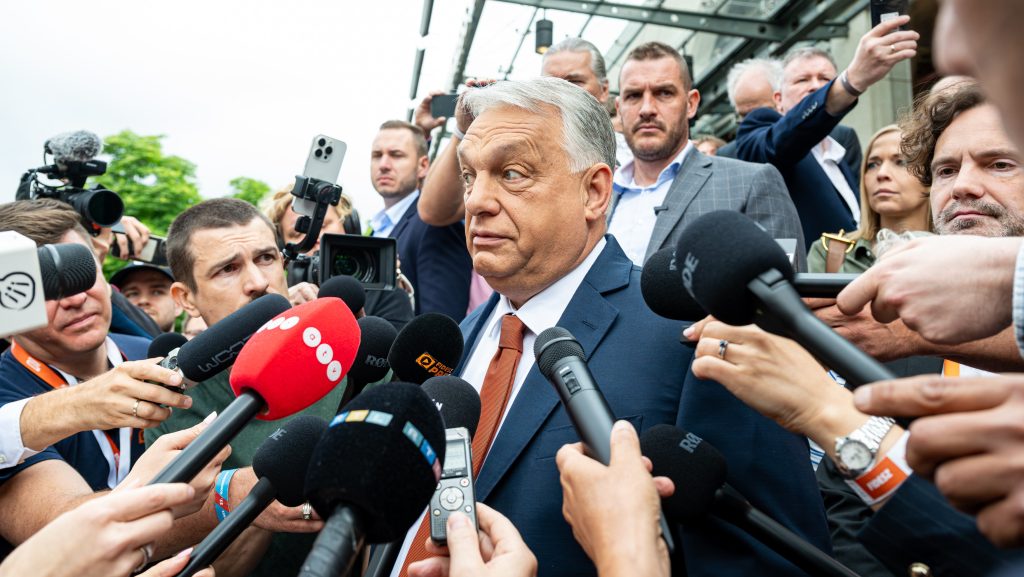 Orbán Viktor szerint a törvénymódosítást a pedofilok érdeke indokolta