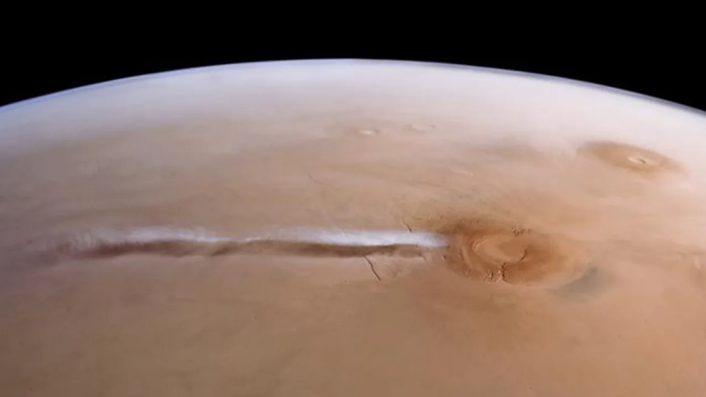 Egzotikus, de tankönyvi fizika magyarázza az 1 600 kilométeres marsi felhőt