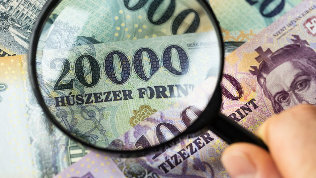 Tiborcz István korábbi üzlettársa 281 millió forintot kapott egy dolgozó megtartására